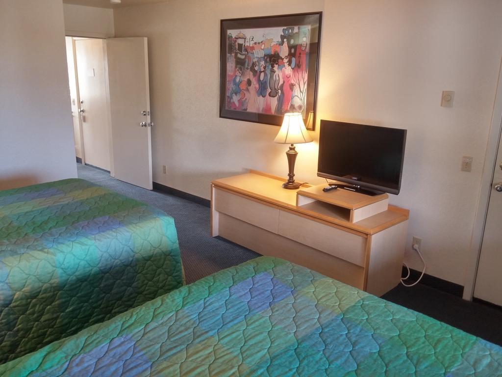 רוקאווי ביץ' Surfside Resort מראה חיצוני תמונה